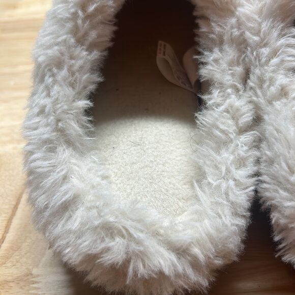Fuzzy Warm Slippers - Picture 6 of 6